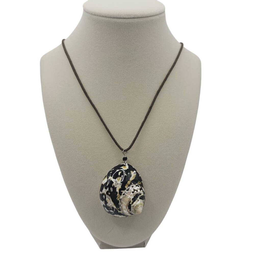Handmade Natural Snail Conch Shell Speckled White Black Necklace Boho Beachy 21"